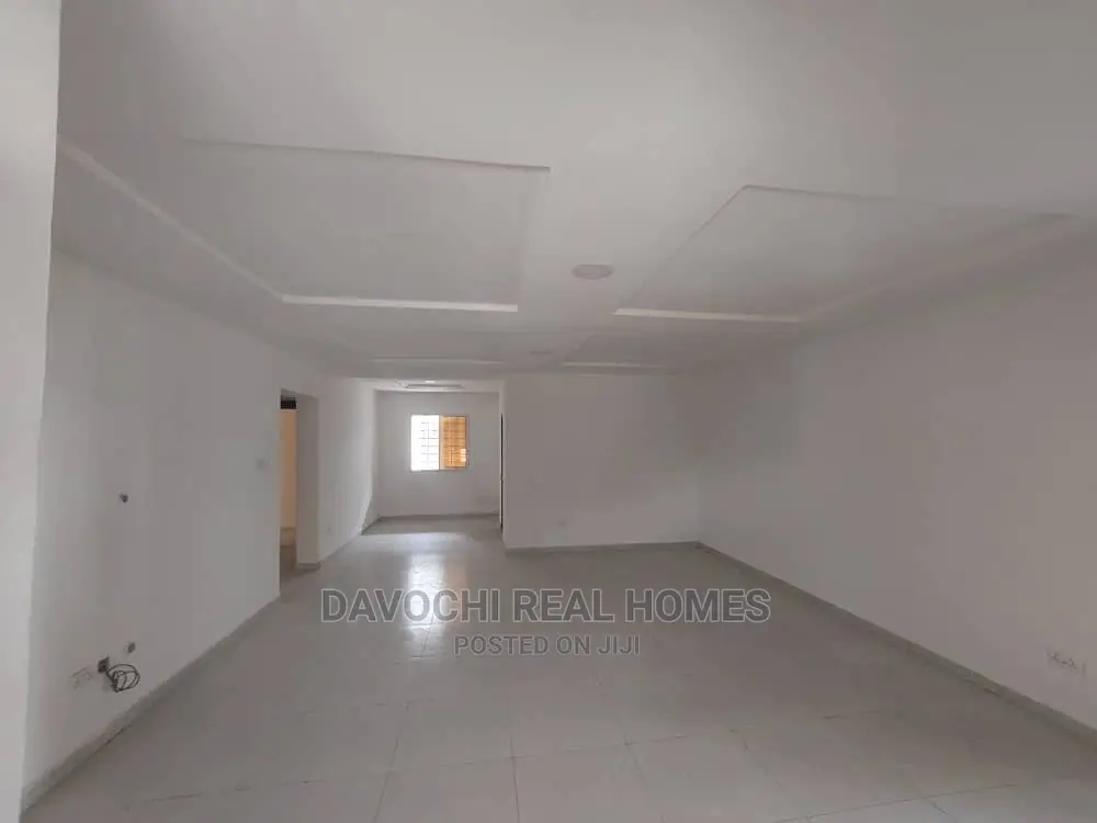 3bdrm Apartment in Orchid Road, Lekki Phase 2 for sale