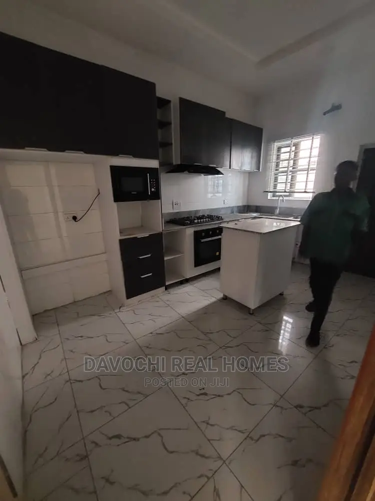4bdrm Duplex in Orchid Road, Lekki for rent