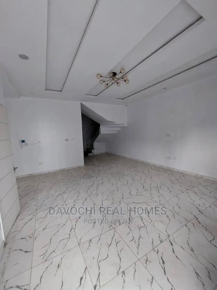 4bdrm Duplex in Orchid Road, Lekki for rent