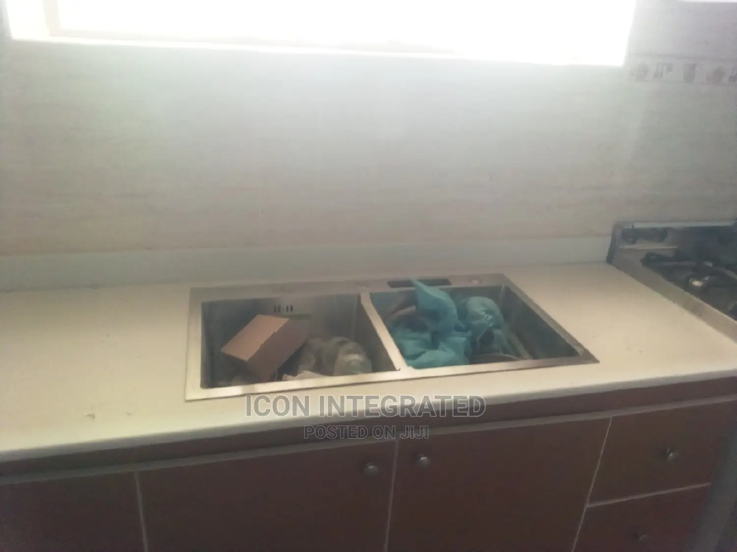 Kitchen Counter Installation