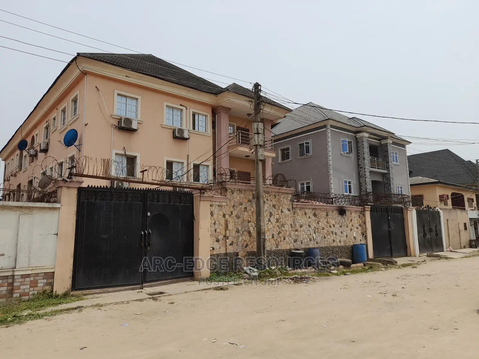 3bdrm Block of Flats in Ago Palace for sale