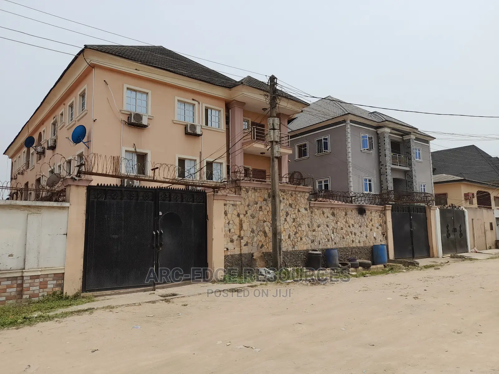 3bdrm Block of Flats in Ago Palace for sale