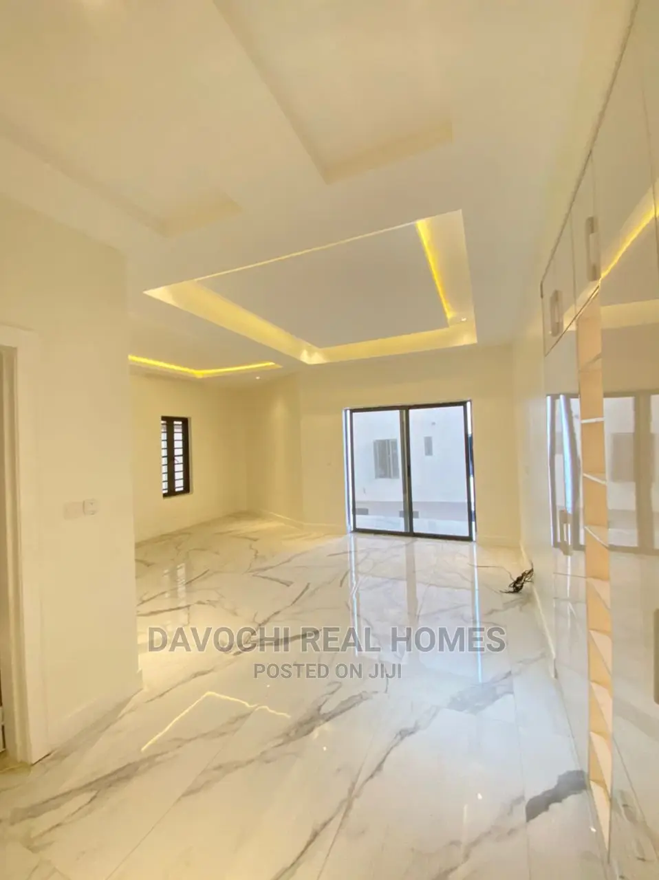 5bdrm Duplex in by Ikate Lagos for Sale