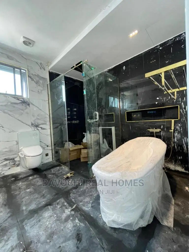 5bdrm Duplex in Ikoyi, Banana Island for sale