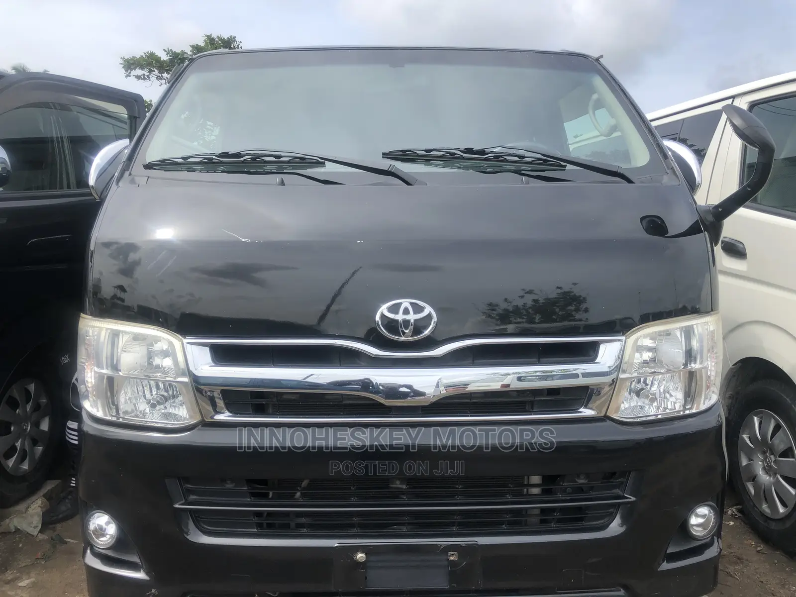 Toyota HiAce 2012 Black