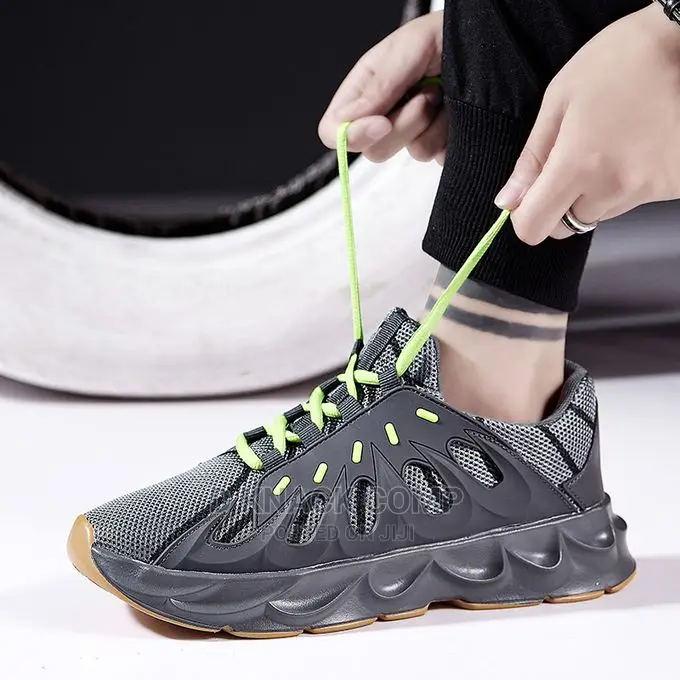 Men Running Shoes Fashion Sneakers Lace Up Deep Grey