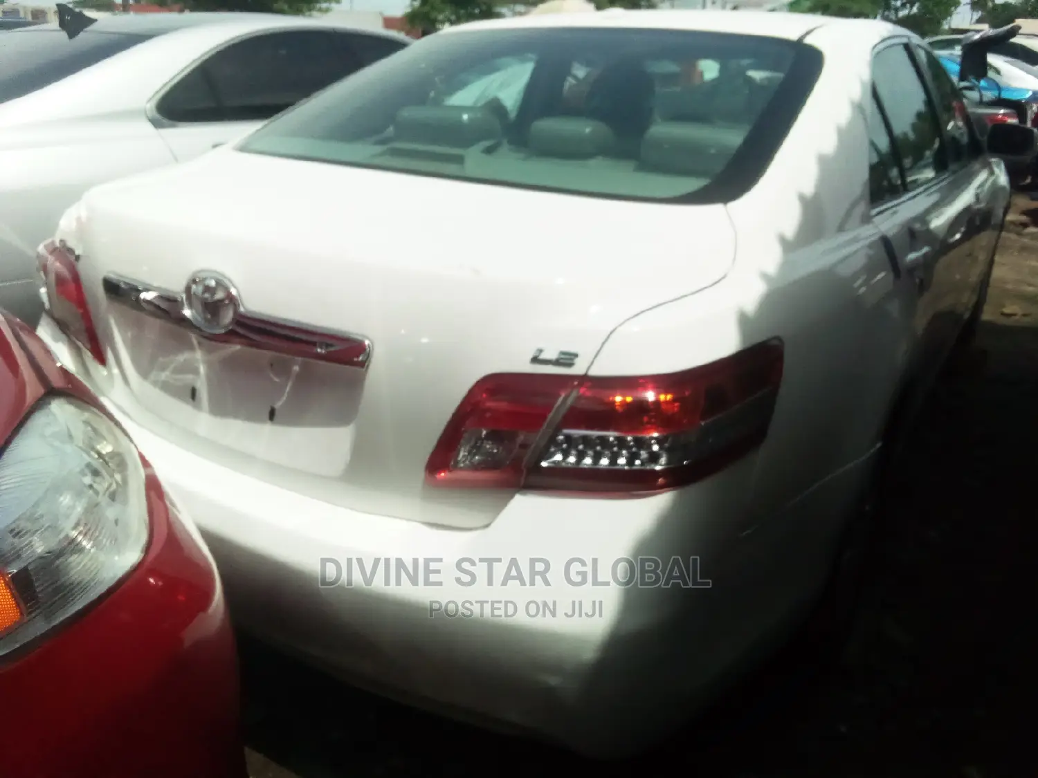 Toyota Camry LE 4dr Sedan (2.5L 4cyl 6A) 2011 White