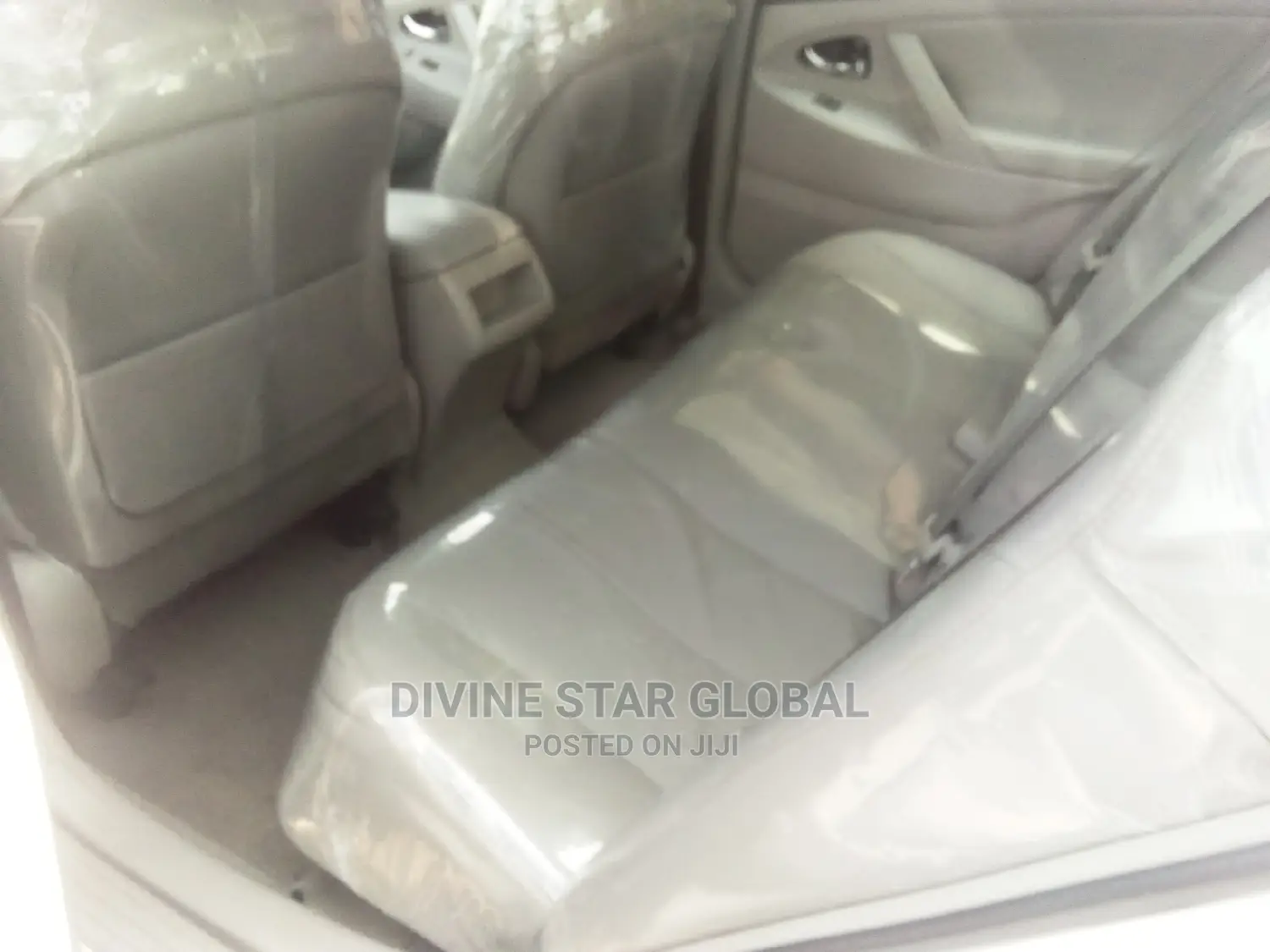 Toyota Camry LE 4dr Sedan (2.5L 4cyl 6A) 2011 White