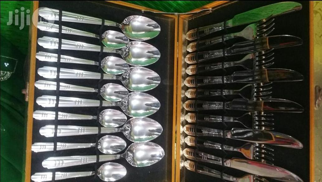 24pcs Cultlery Set