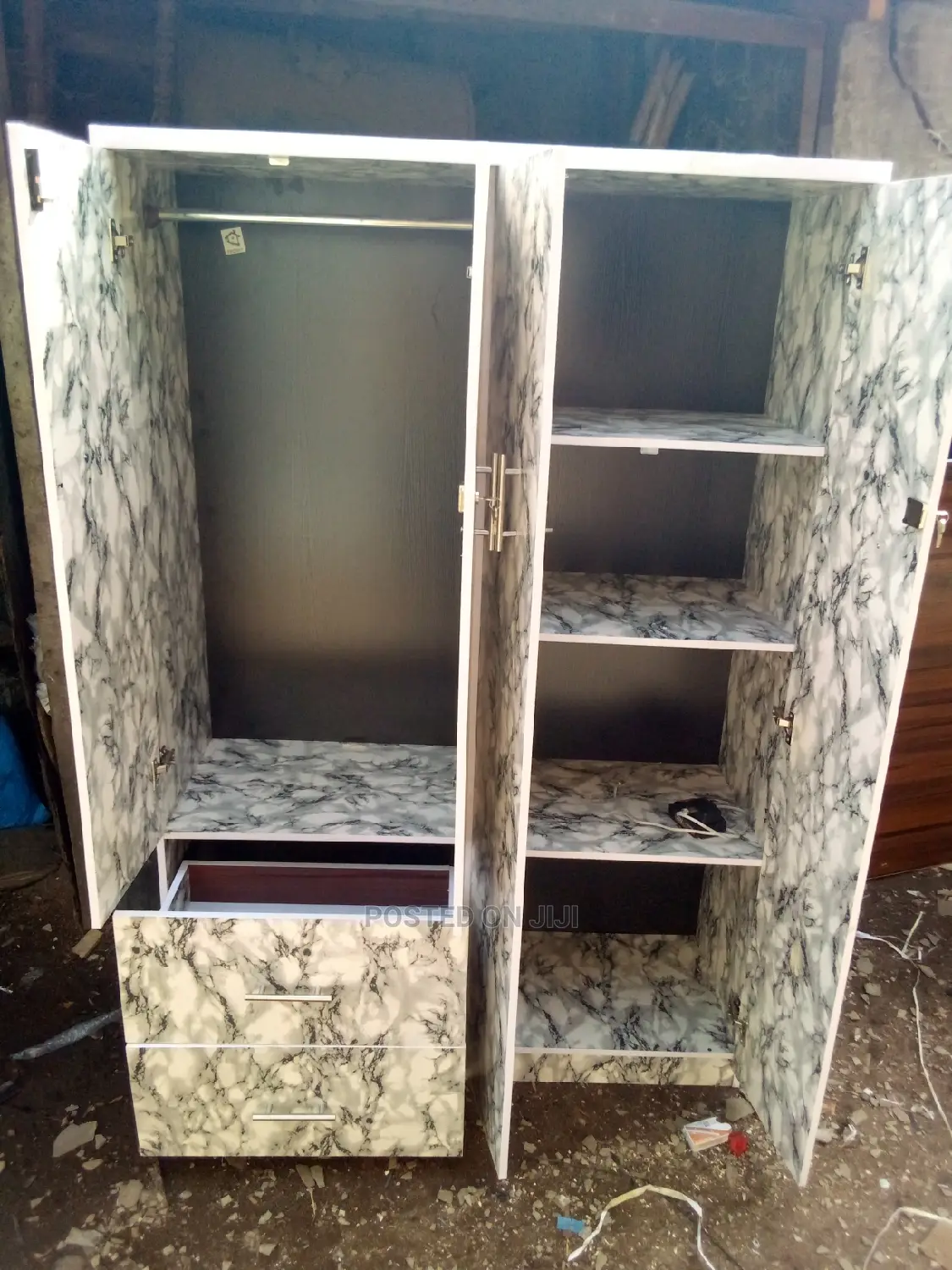 Wardrobe - Size 4 Ft Wide 6 Ft Height 