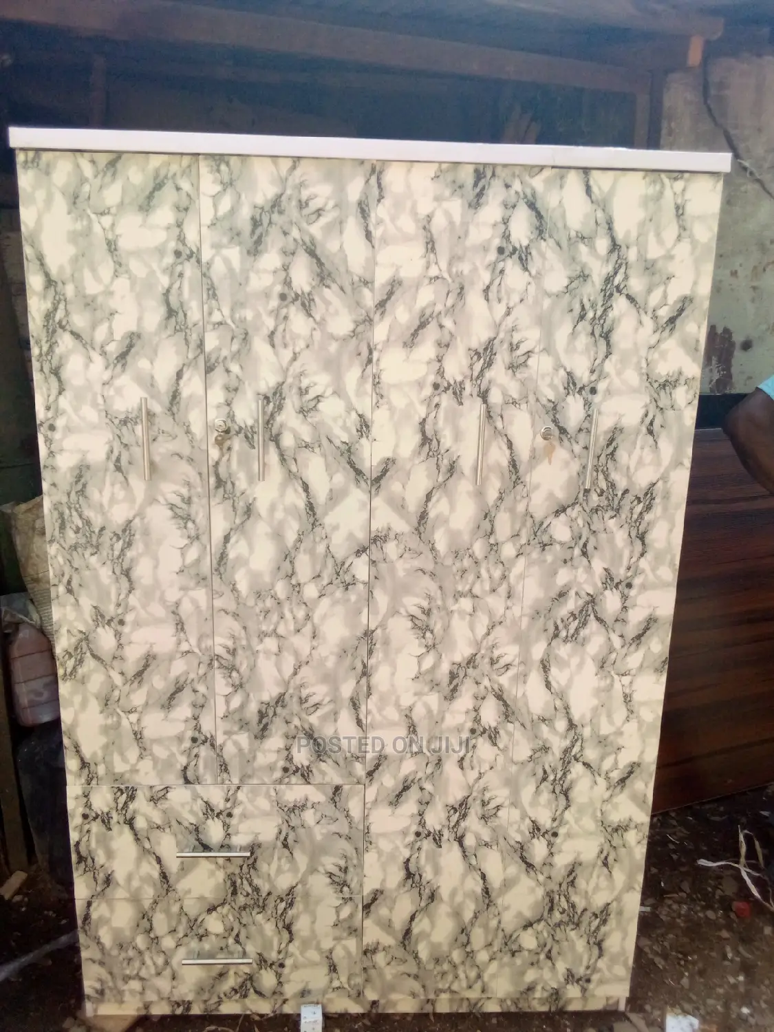 Wardrobe - Size 4 Ft Wide 6 Ft Height 