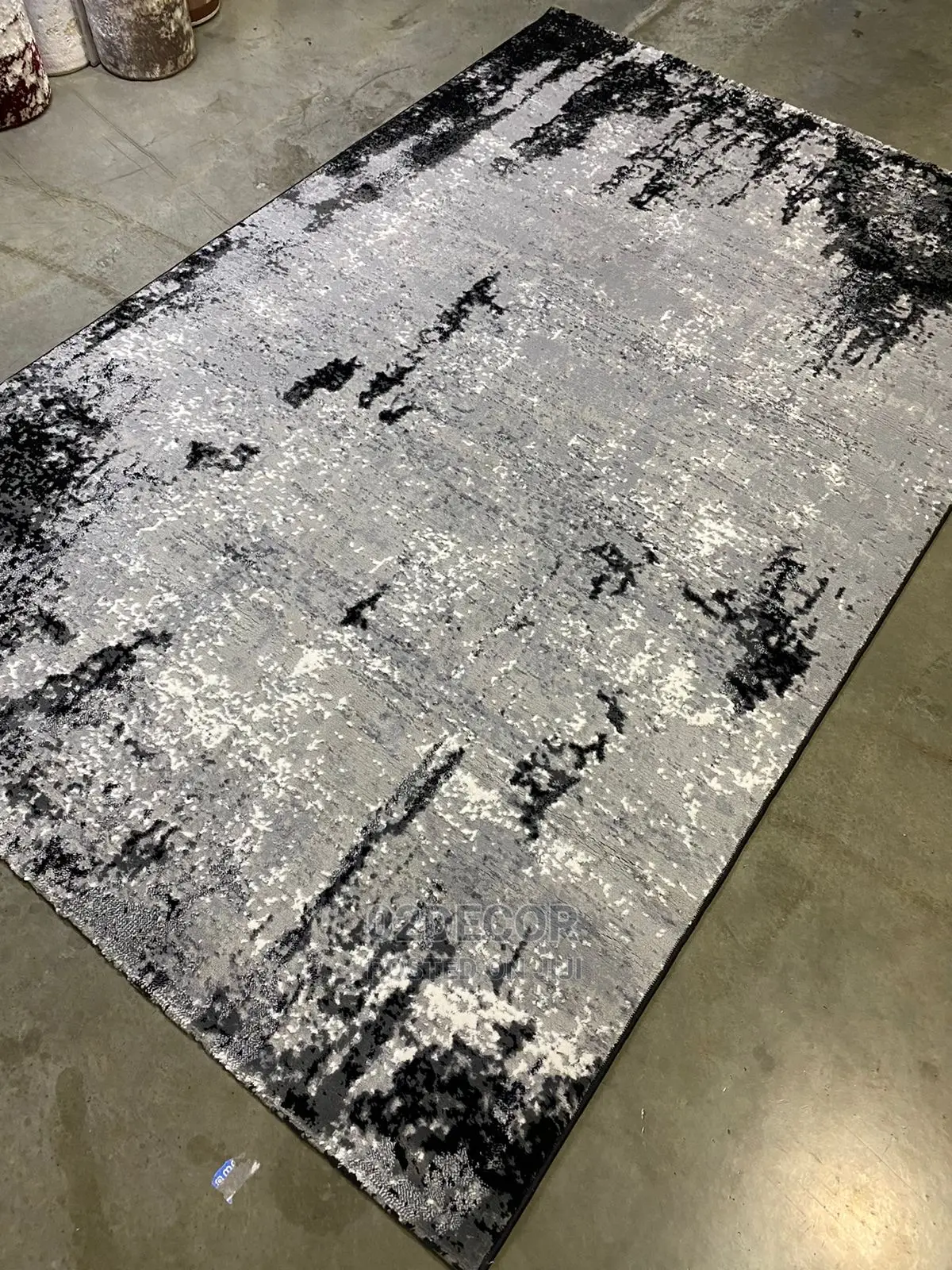 Gray Color Carper for Sitting Room (4/6 and 5/7)