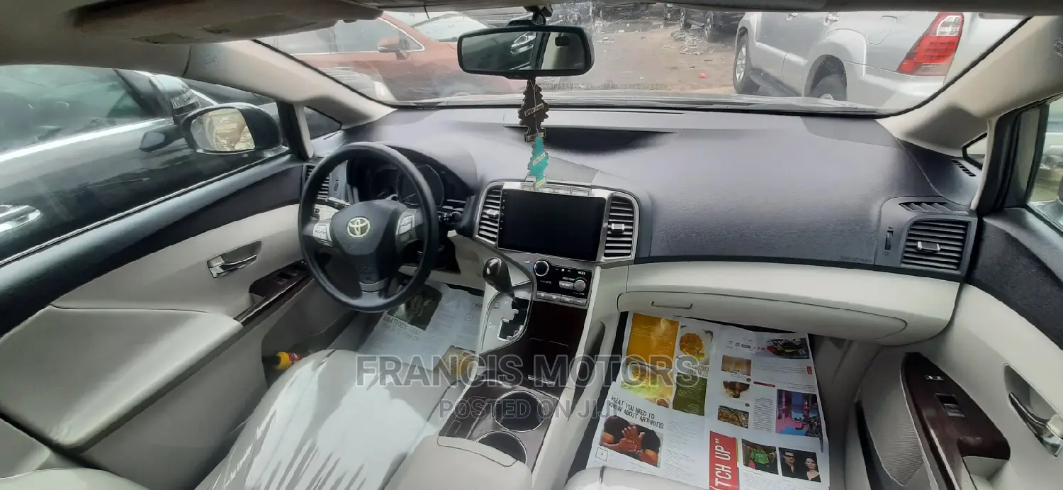 Toyota Venza AWD 2012 Gray