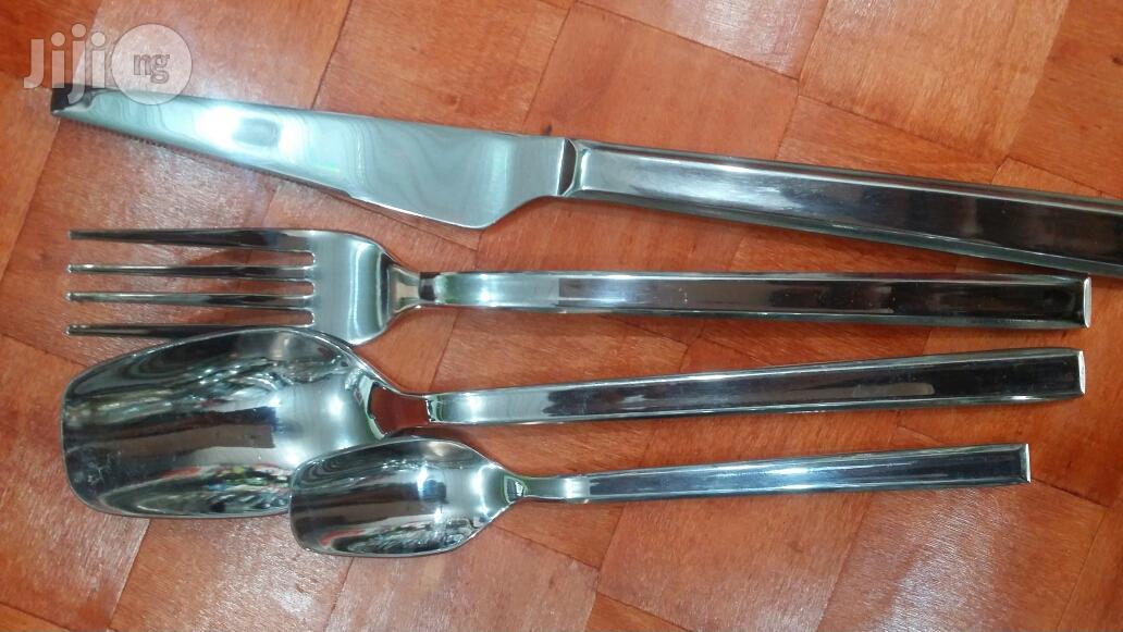 48pcs Pure Stainless Stiil 18/10 Spoon, Fork, Knife, And Tea Spoon Doz