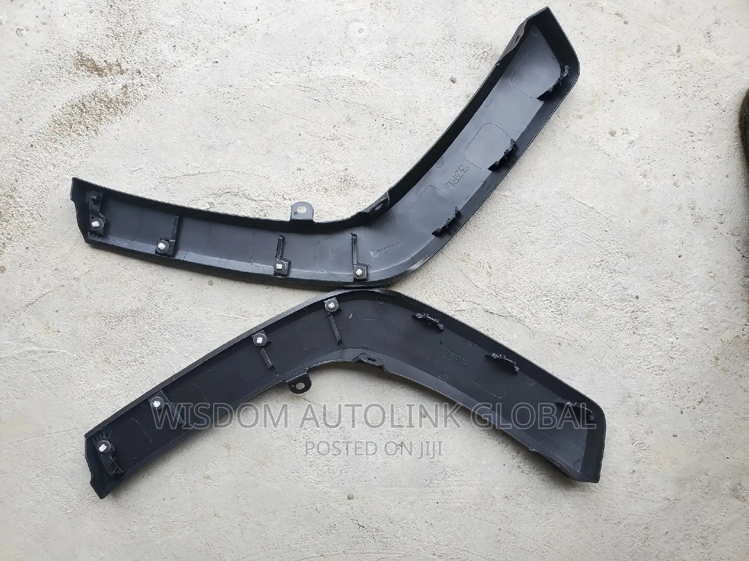 Back Fender Padded/Chrome for Toyota Rav4 2019-2022