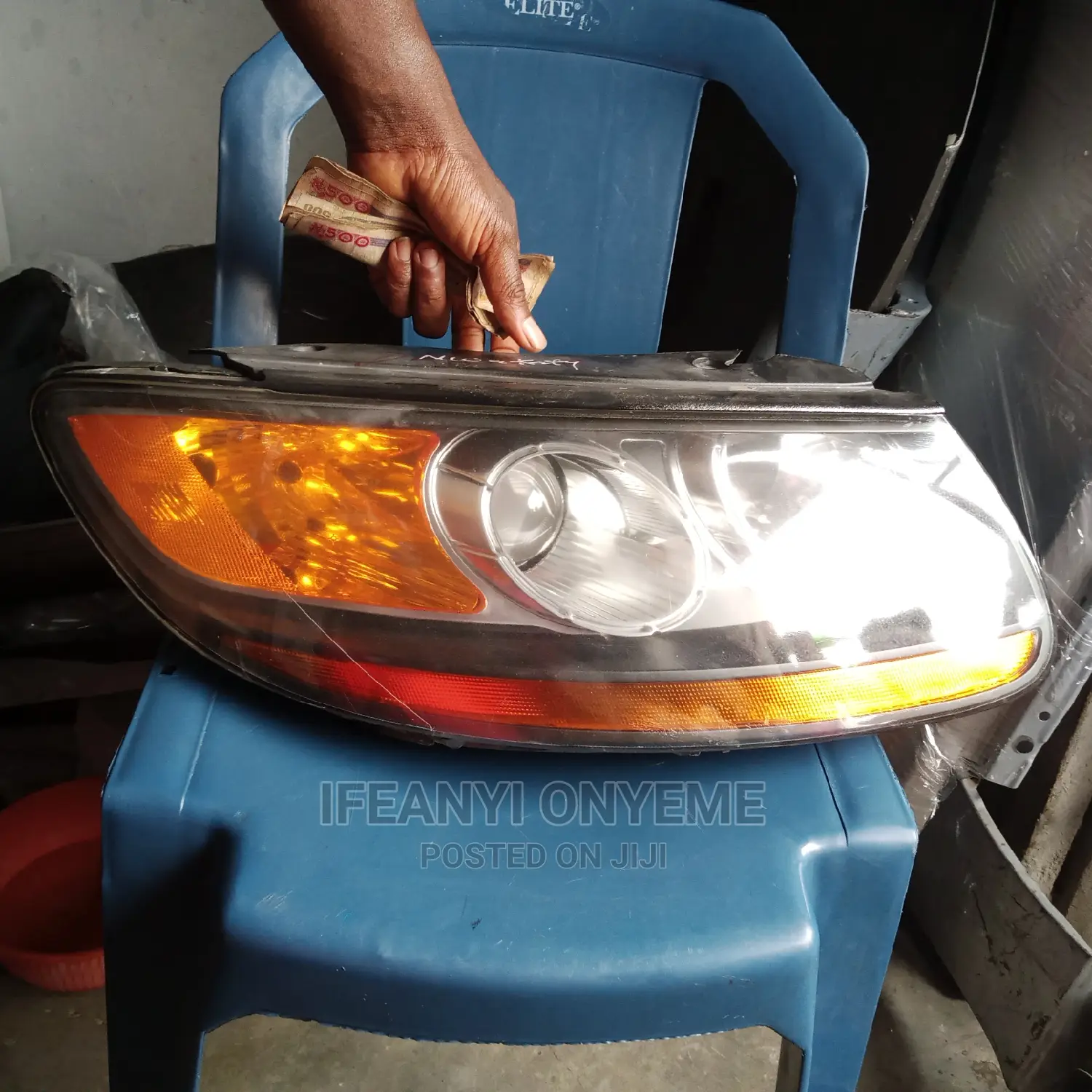 Hyundai Santa Fe 2010 Headlight