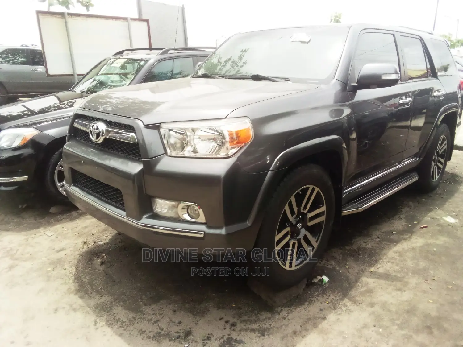 Toyota 4-Runner Limited 4X4 2013 Gray