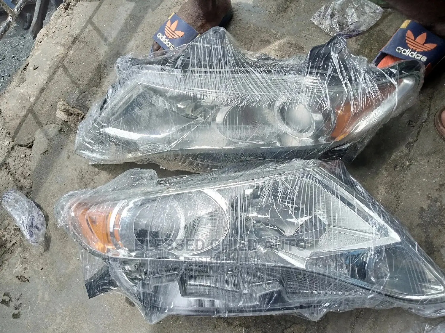 Headlamp Toyota Venza 2009 Non Charger