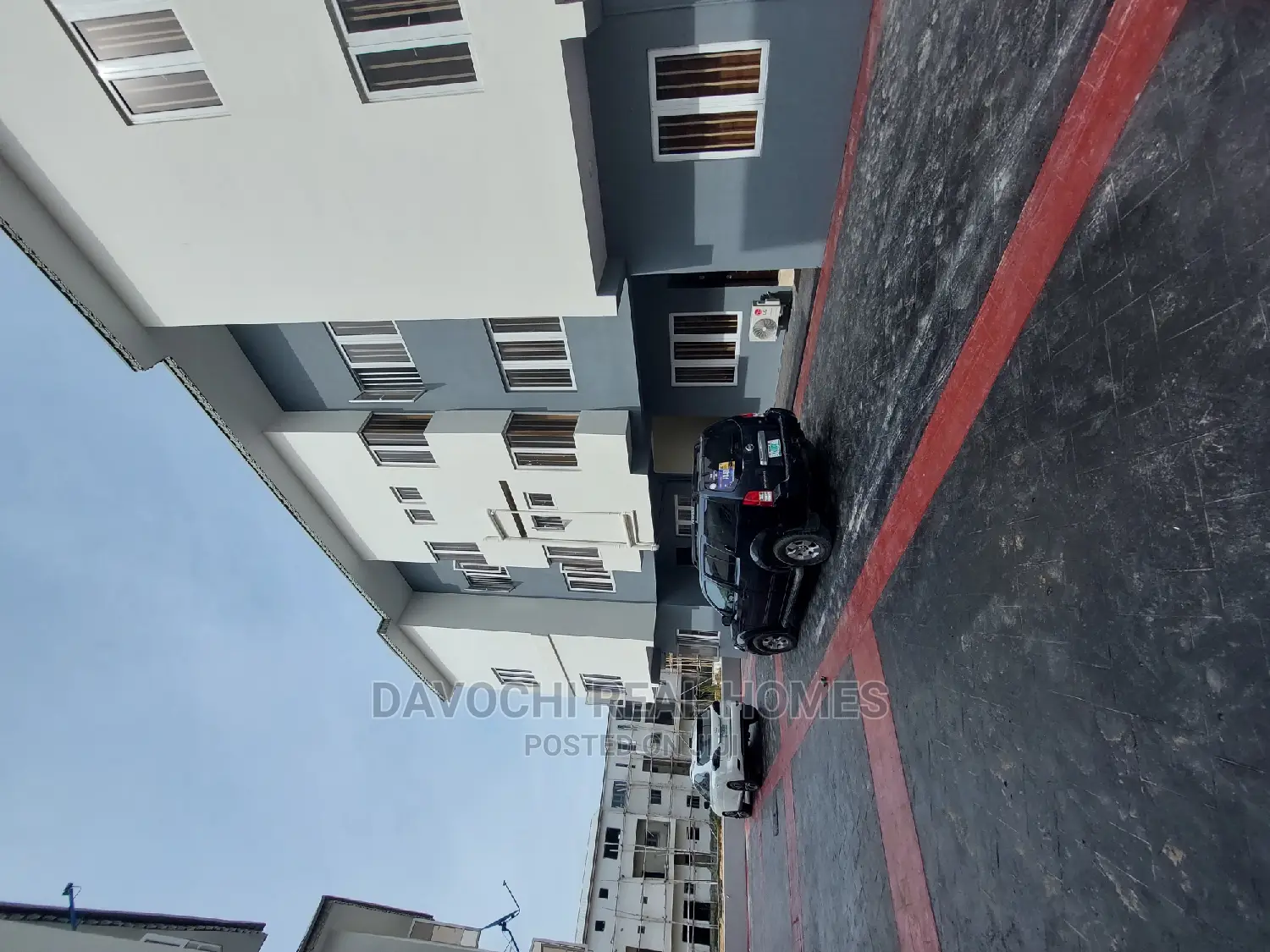 3bdrm Apartment in Orchid Road, Lekki Phase 2 for rent