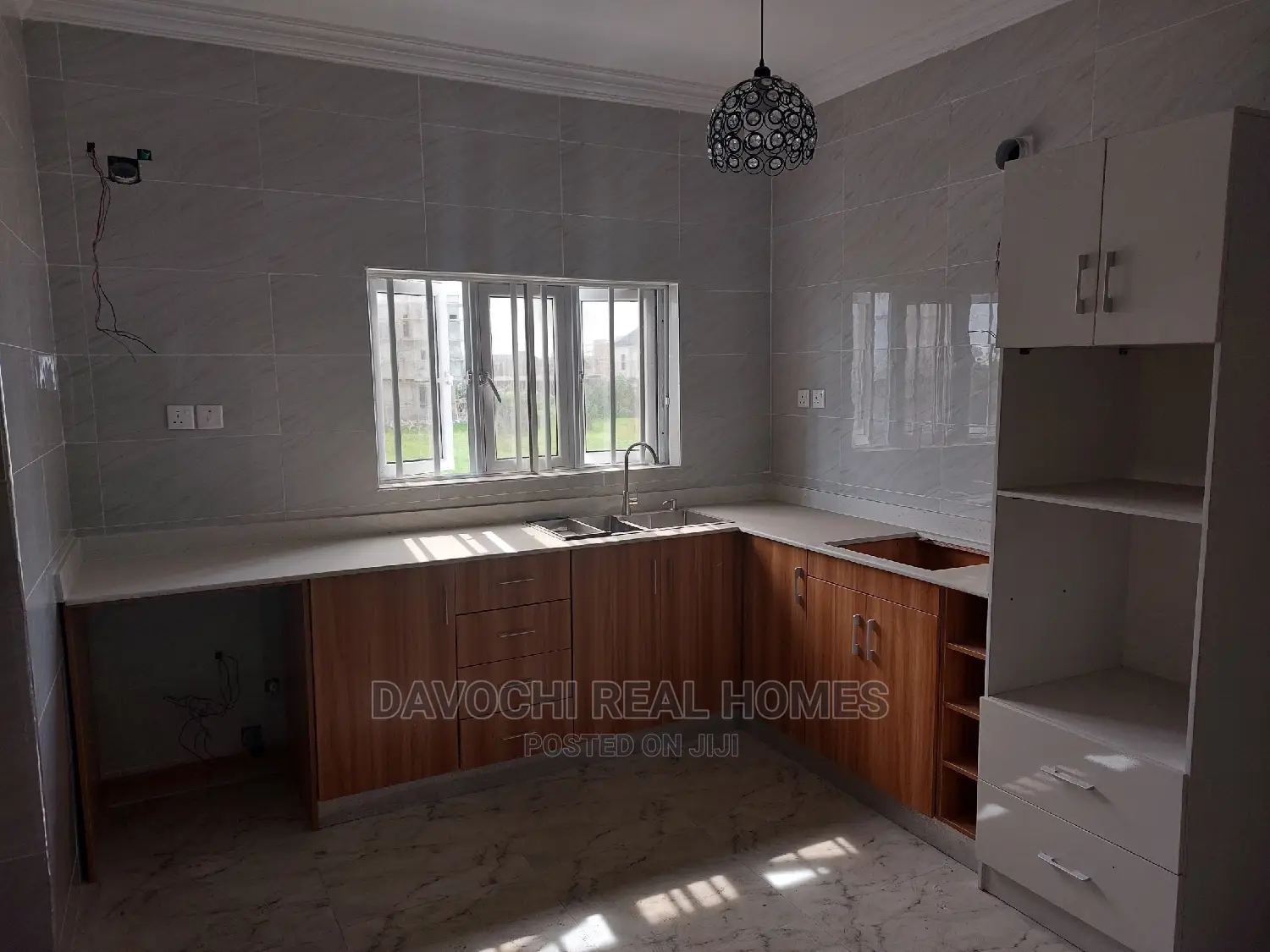 3bdrm Apartment in Orchid Road, Lekki Phase 2 for rent