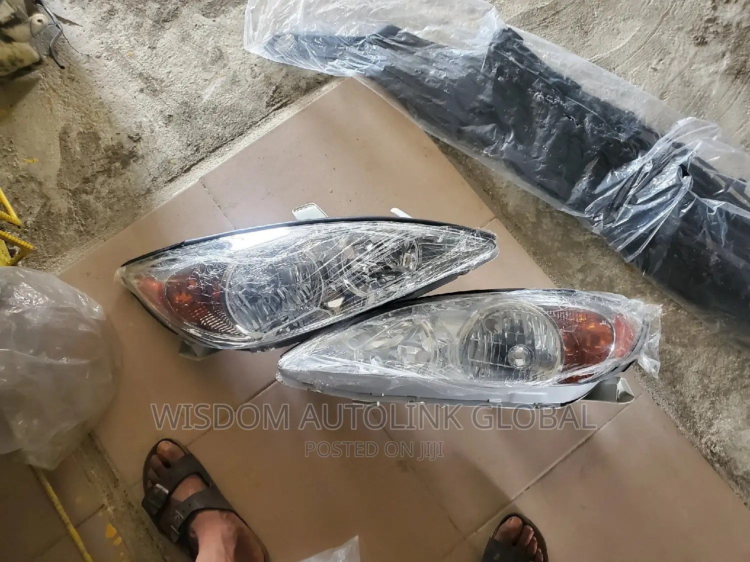 Headlights For Toyota Camry 2003-2005