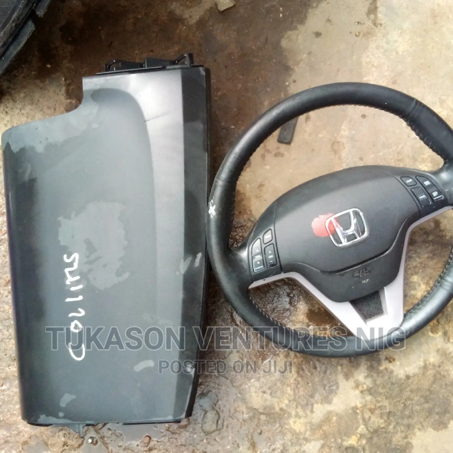 Honda CR-V Steering and Dashboard Airbag Available