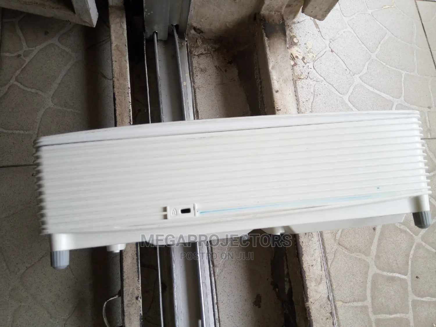 Exclusive Quality Optoma DLP Projector