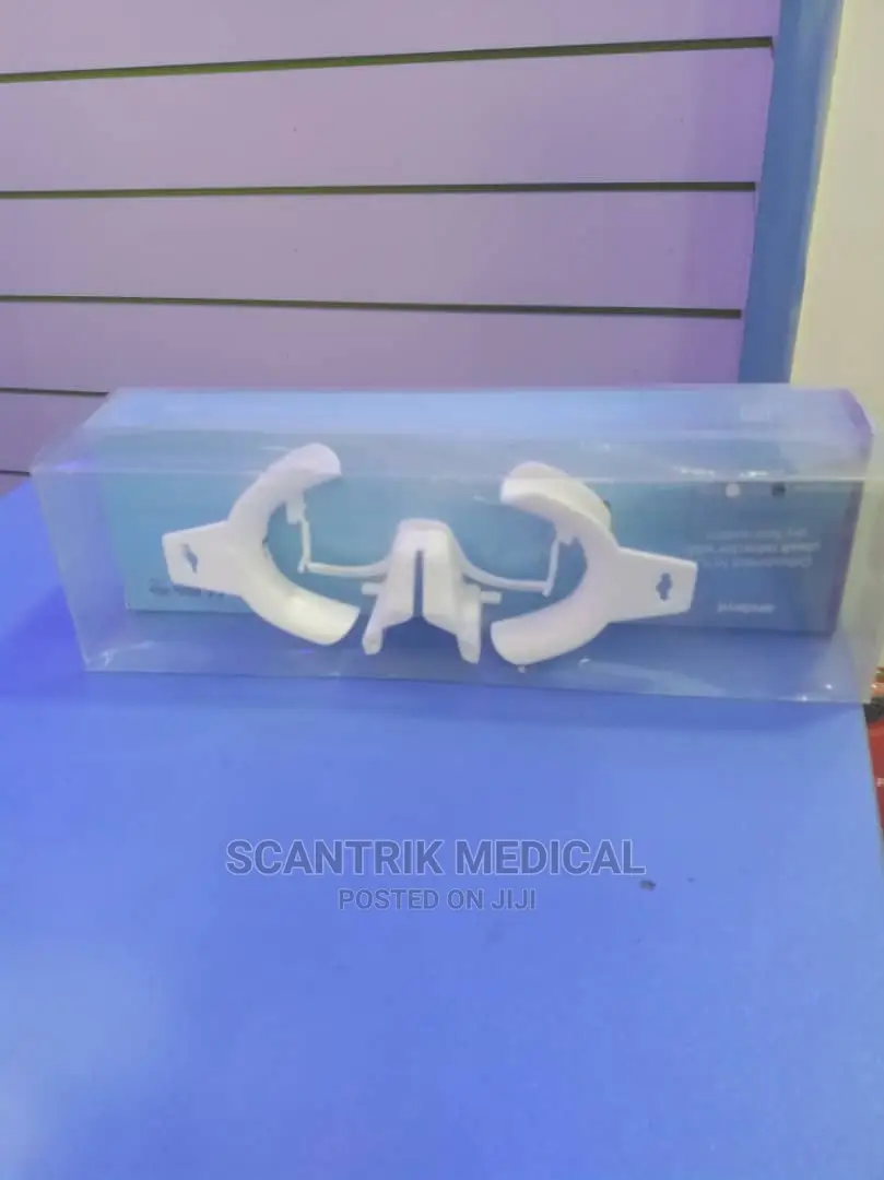 Dentist Use Medical Mouth Opener