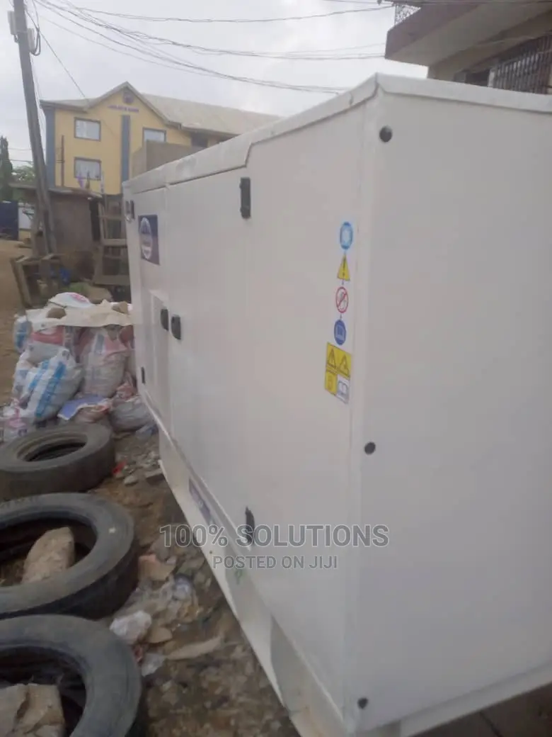 1000 Series, 100KVA Perkins Sound Proof Generator