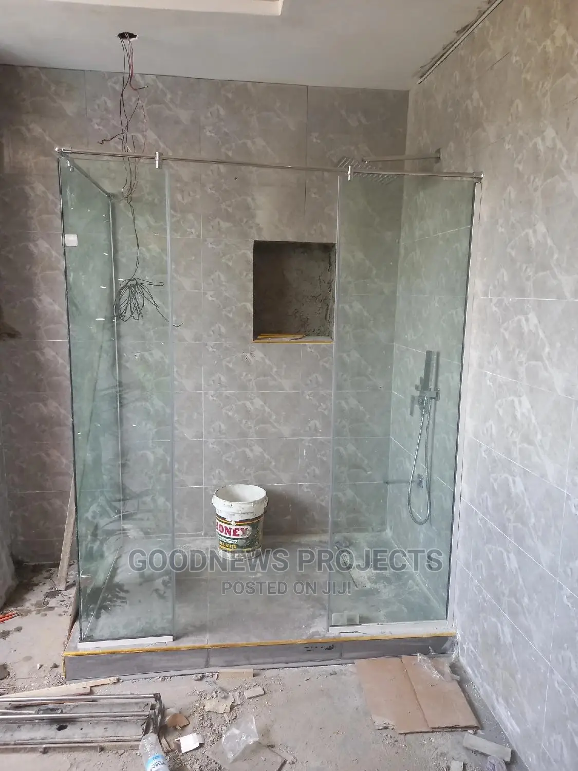 Shower Cubicle Without Door