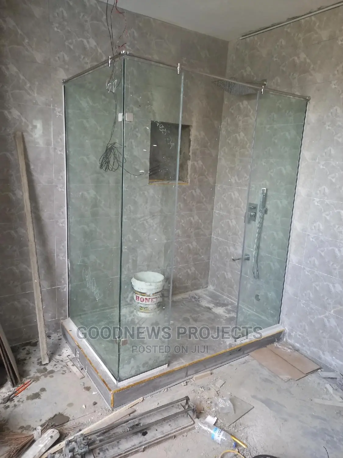 Shower Cubicle Without Door