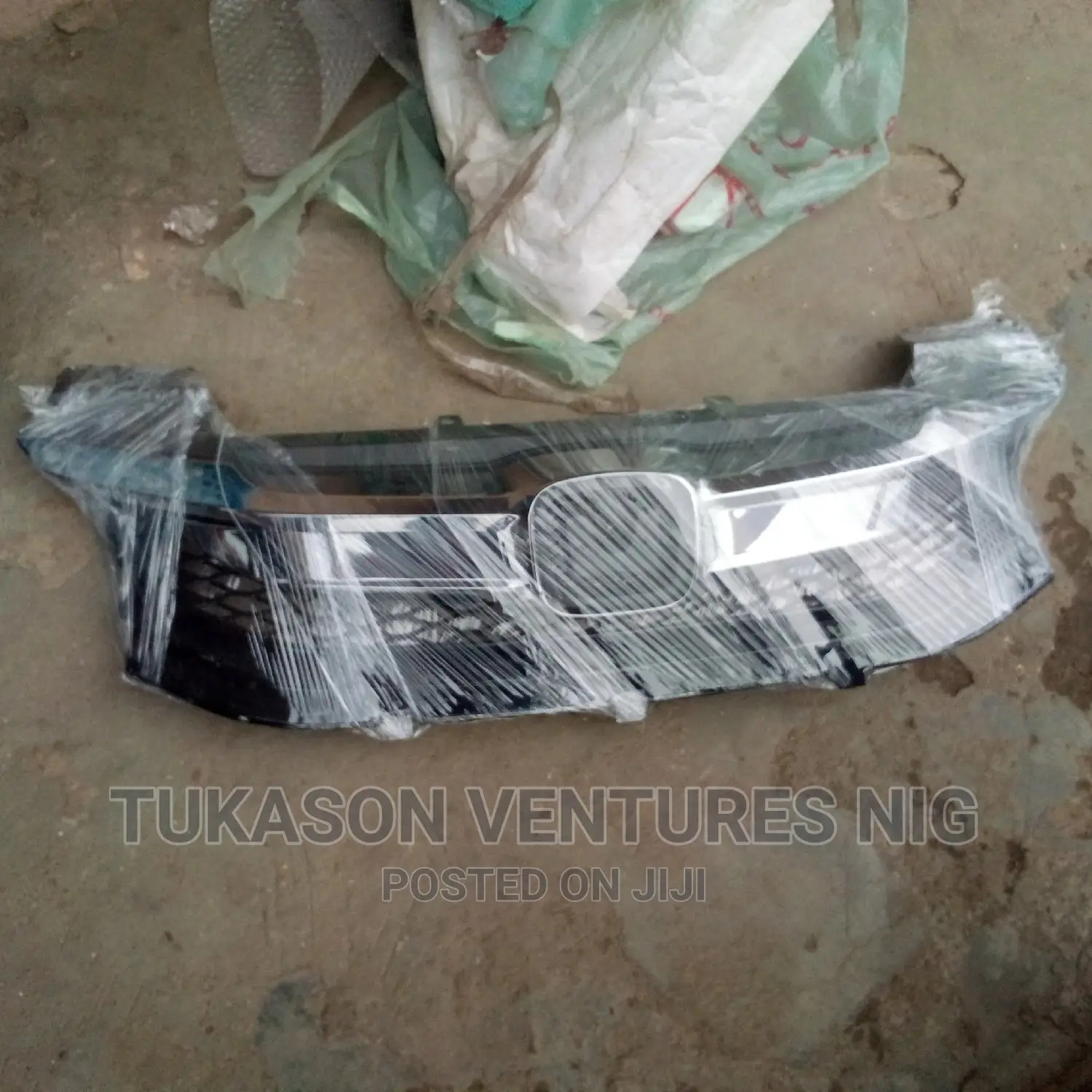 Front Grille 2016 Honda Accord (1) Door
