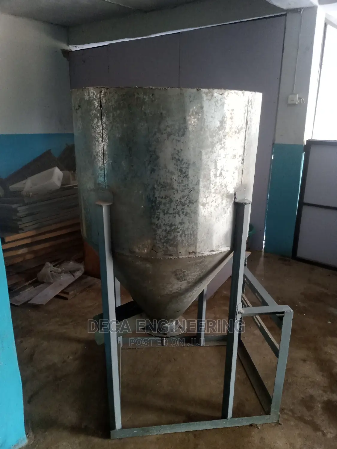 250kg Vertical Feed Mixer