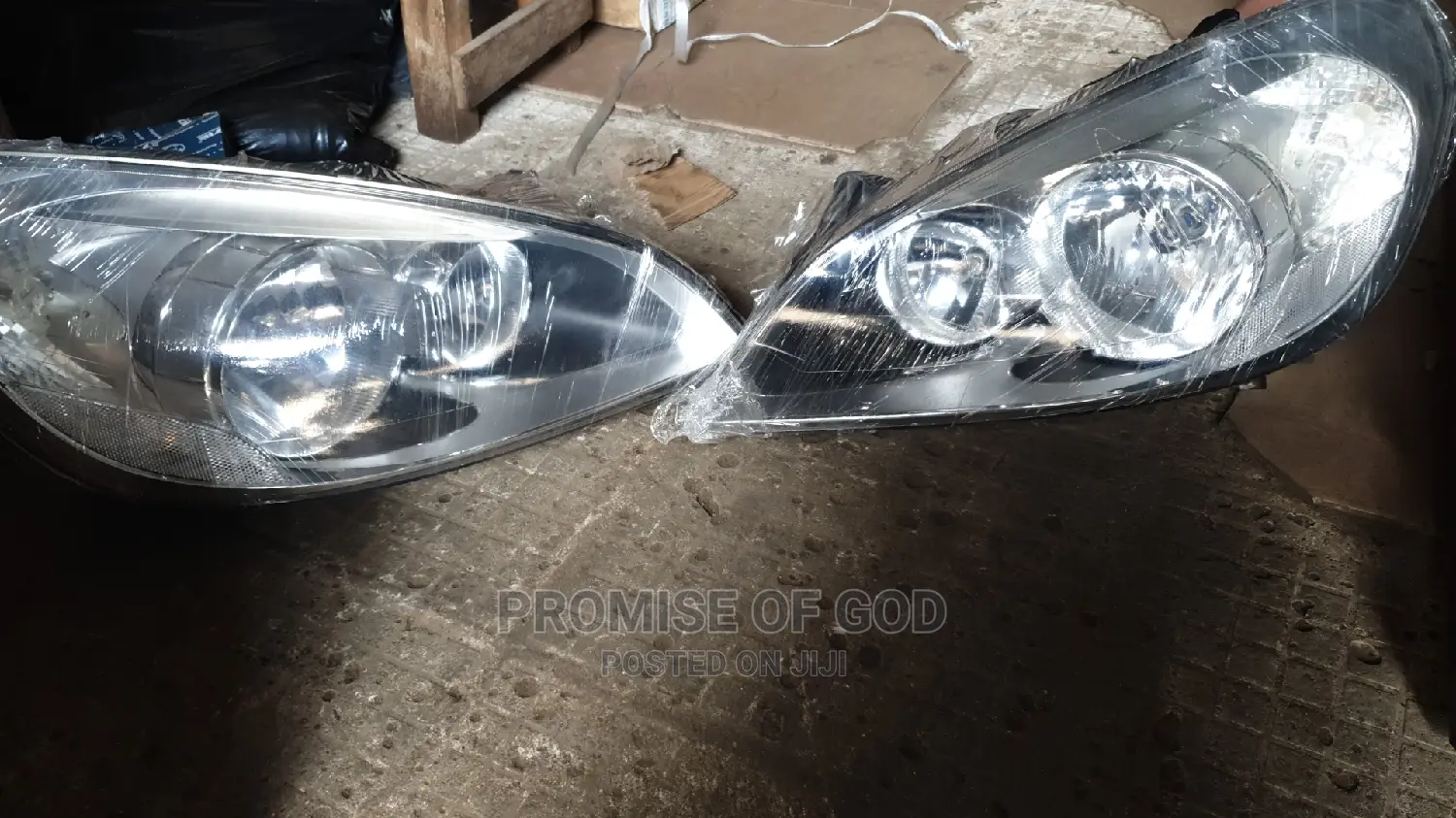Volvo S60 2012model Headlight