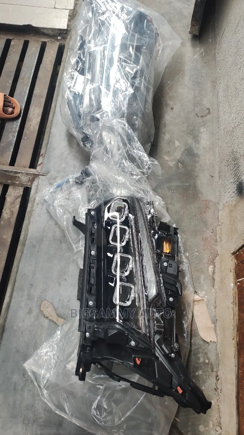 Prado 2018/2020 Four 4 Torch Headlamp / Headlight
