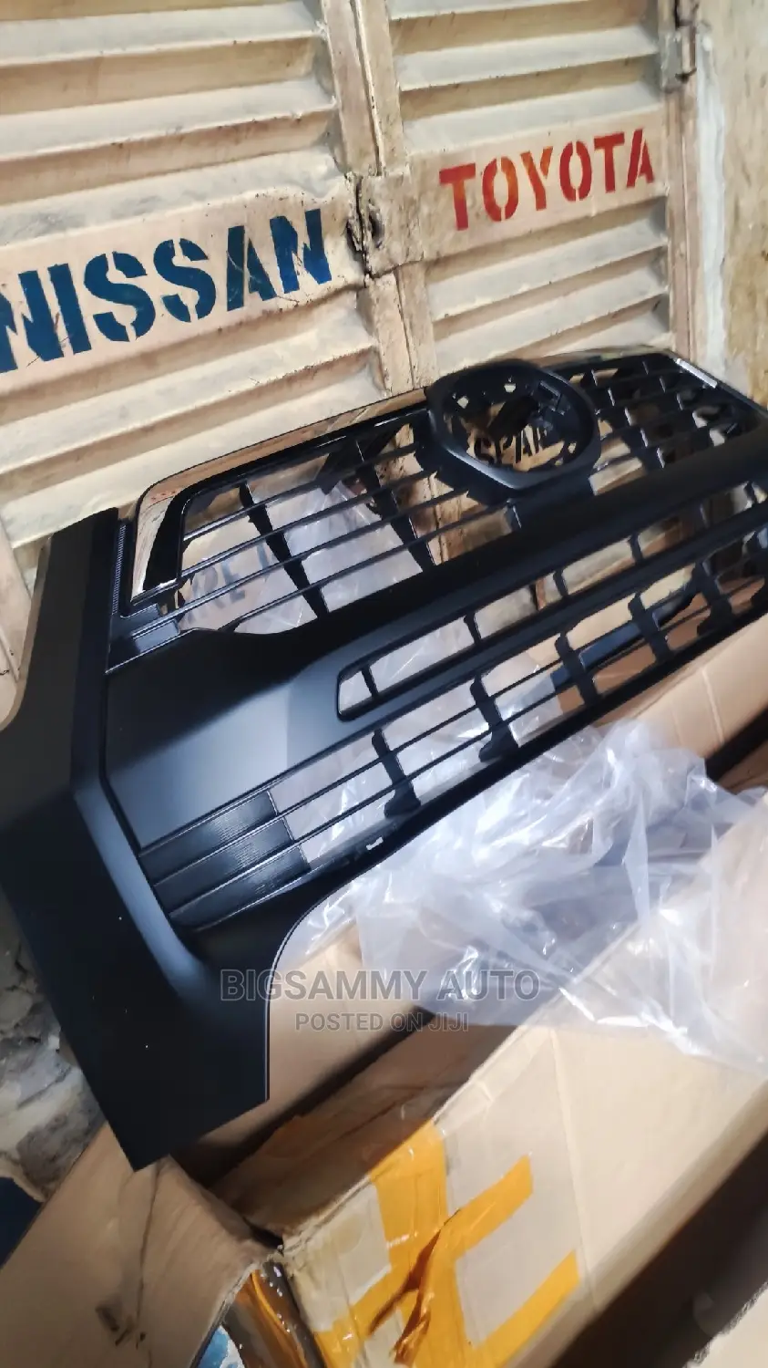 Hilux 2022 Front Grill