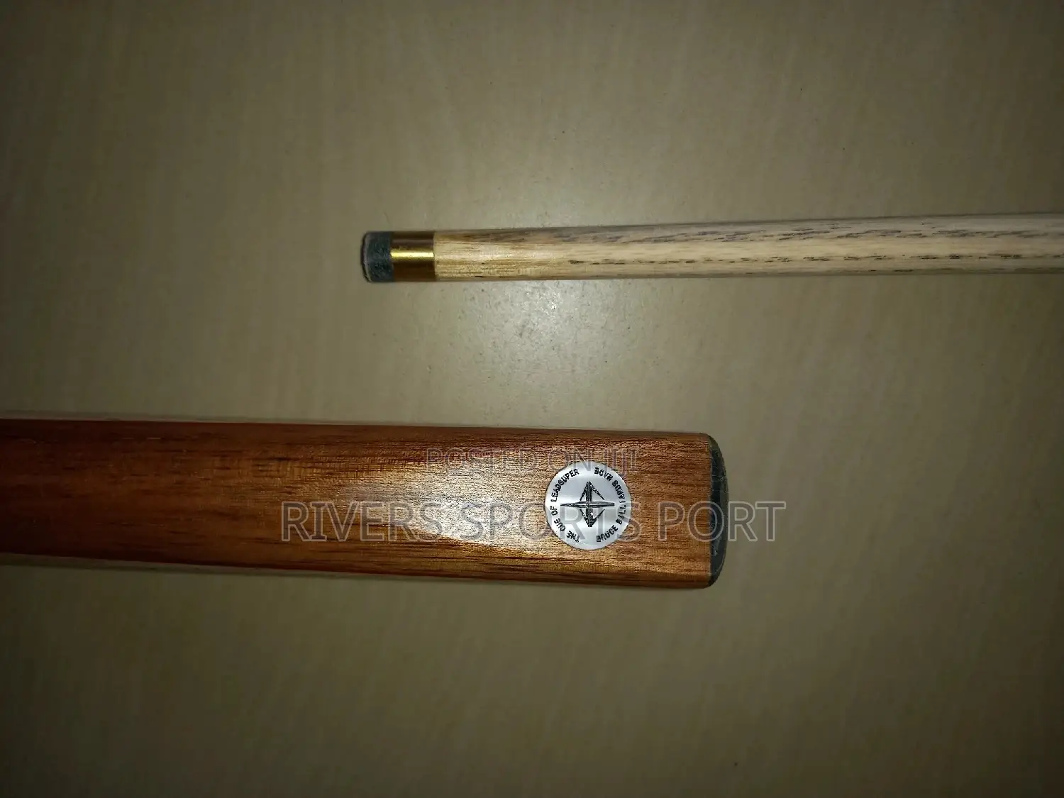 Quality Personal Cue Snooker Stick Billiard With Bag