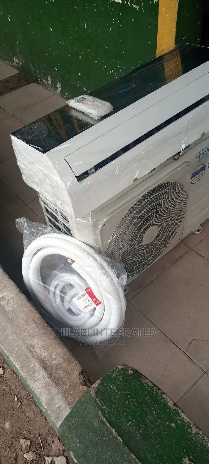 1 Month Old Neat 1.5HP SCANFROST LOW VOLTAGE Air Conditioner