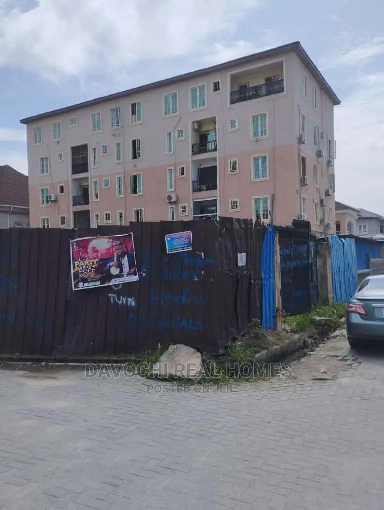 Furnished 3bdrm Apartment in Lekki Phase 1 for rent