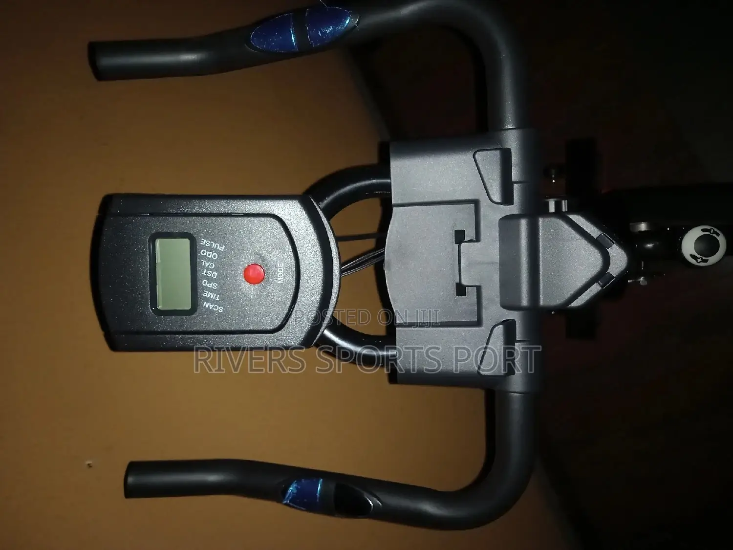 Deluxe Fitness Spinning Bike With Pulse Meter Phone Holder
