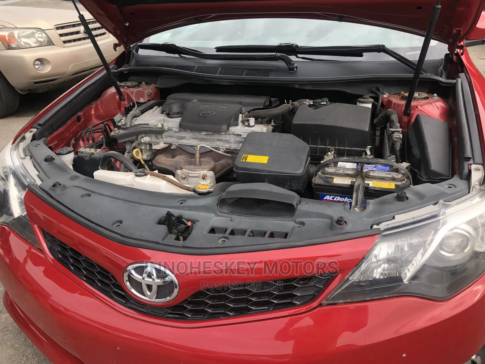 Toyota Camry SE 4dr Sedan (2.5L 4cyl 6A) 2013 Red