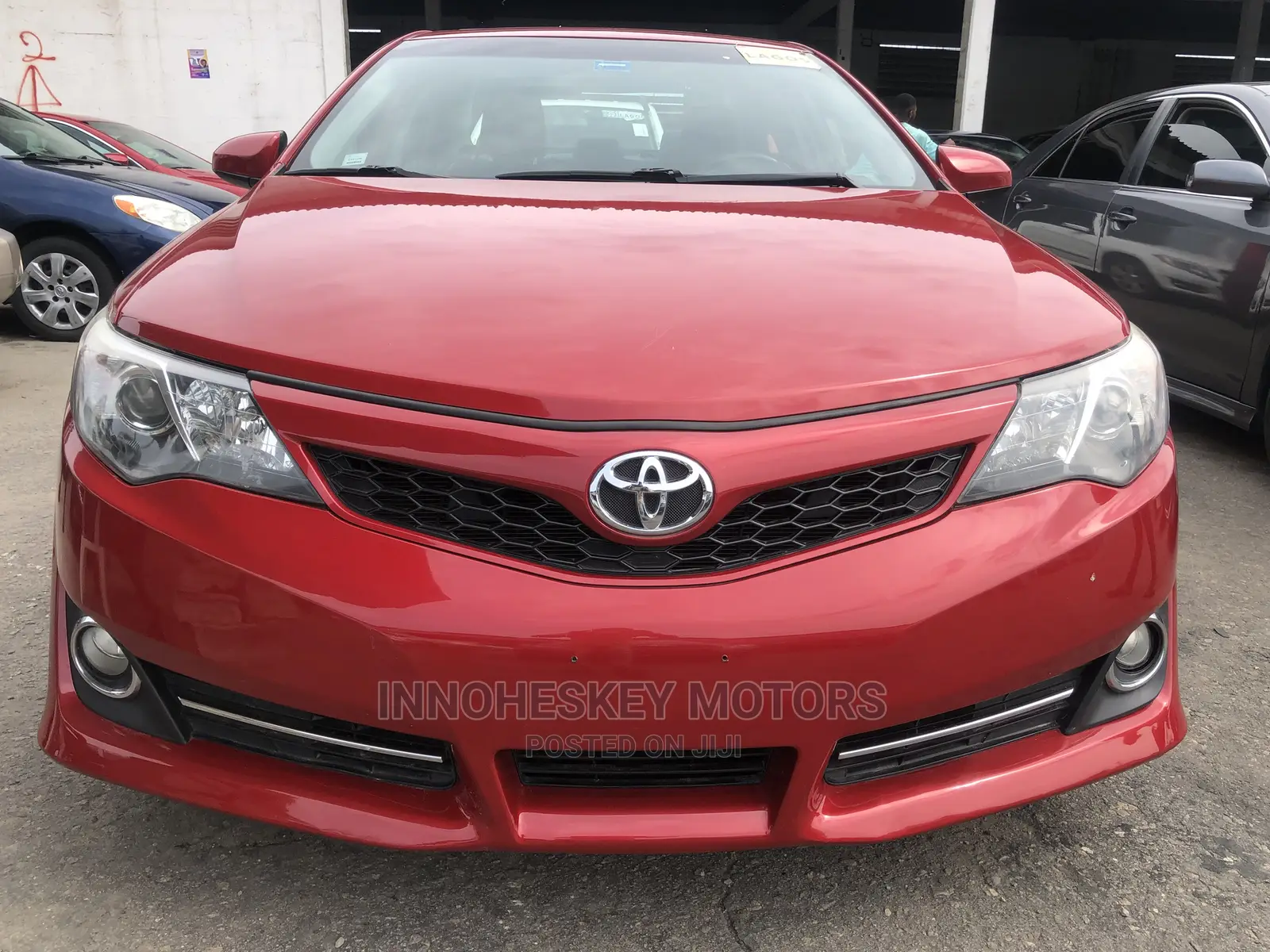 Toyota Camry SE 4dr Sedan (2.5L 4cyl 6A) 2013 Red