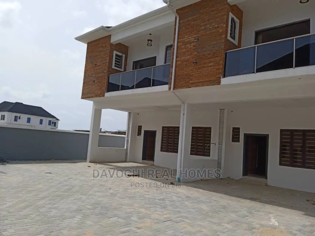 4bdrm Duplex in By Chevron Second for rent