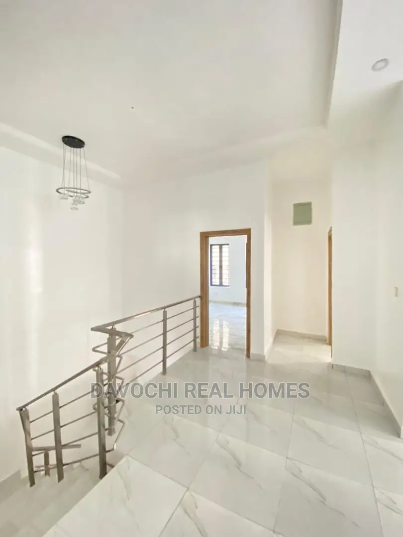 4bdrm Duplex in By Chevron Second for rent