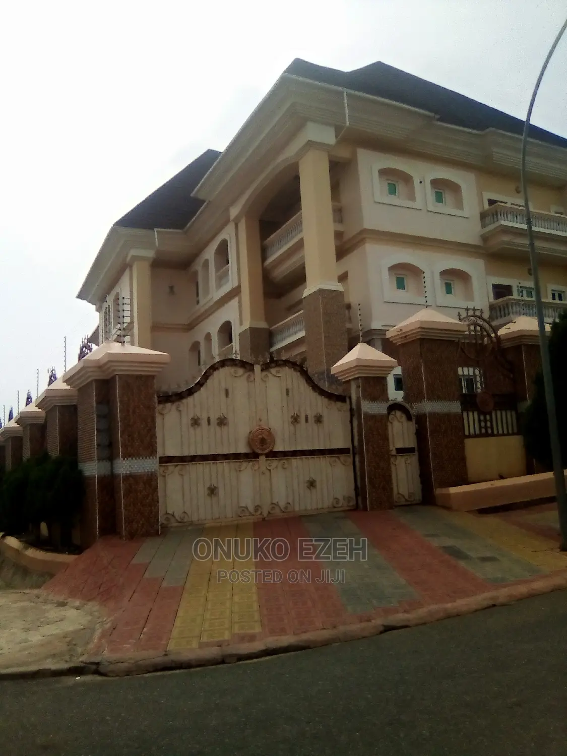 4bdrm Townhouse/Terrace in Gusape Heaven, Guzape District for Sale