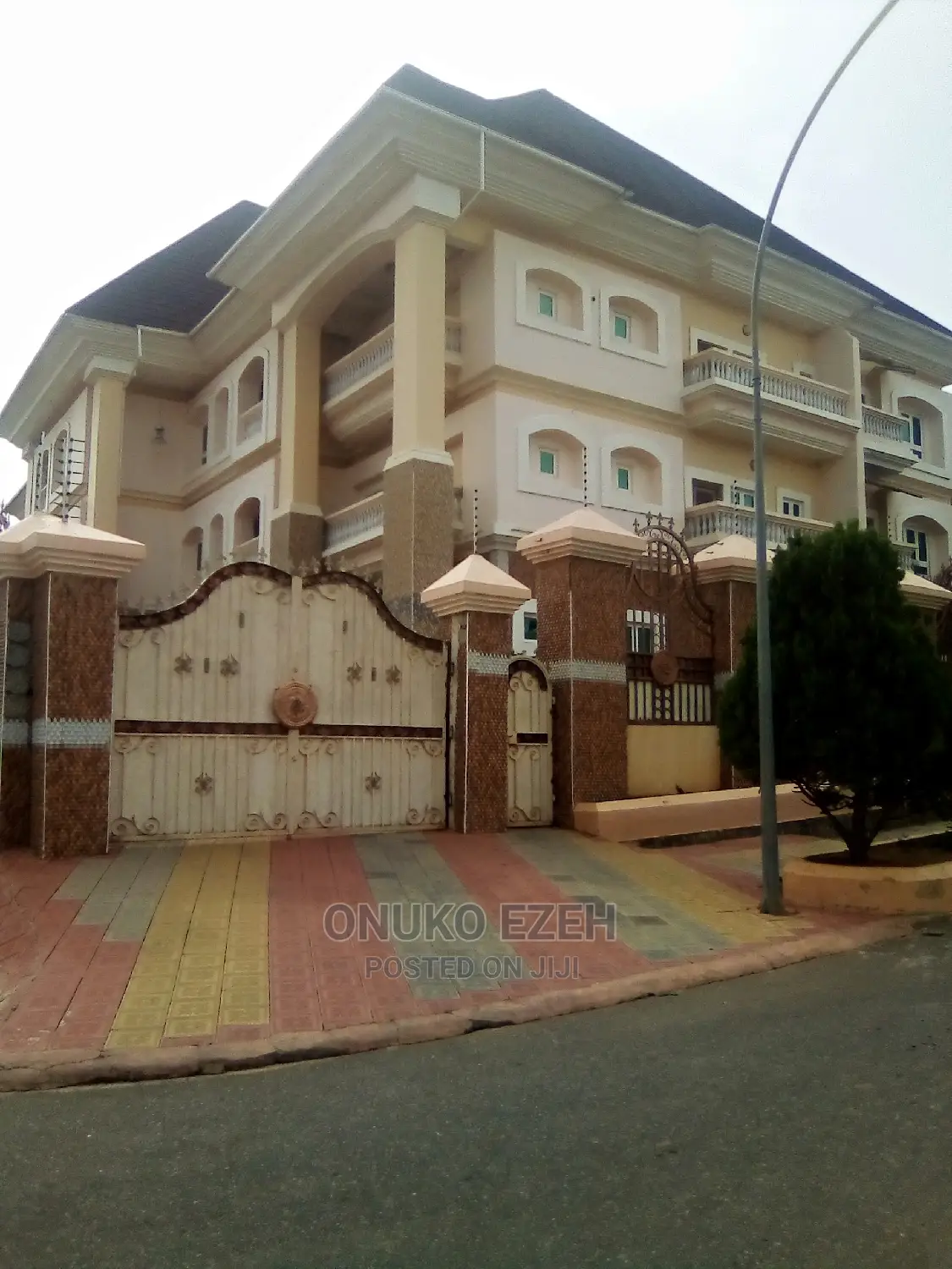 4bdrm Townhouse/Terrace in Gusape Heaven, Guzape District for Sale