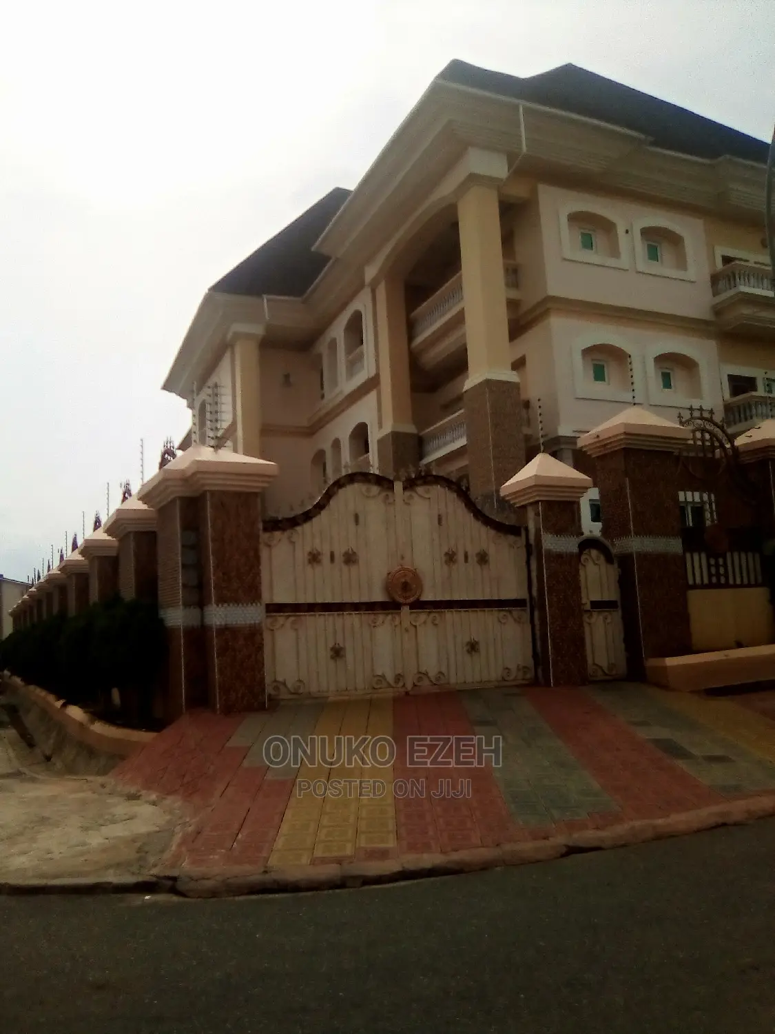 4bdrm Townhouse/Terrace in Gusape Heaven, Guzape District for Sale