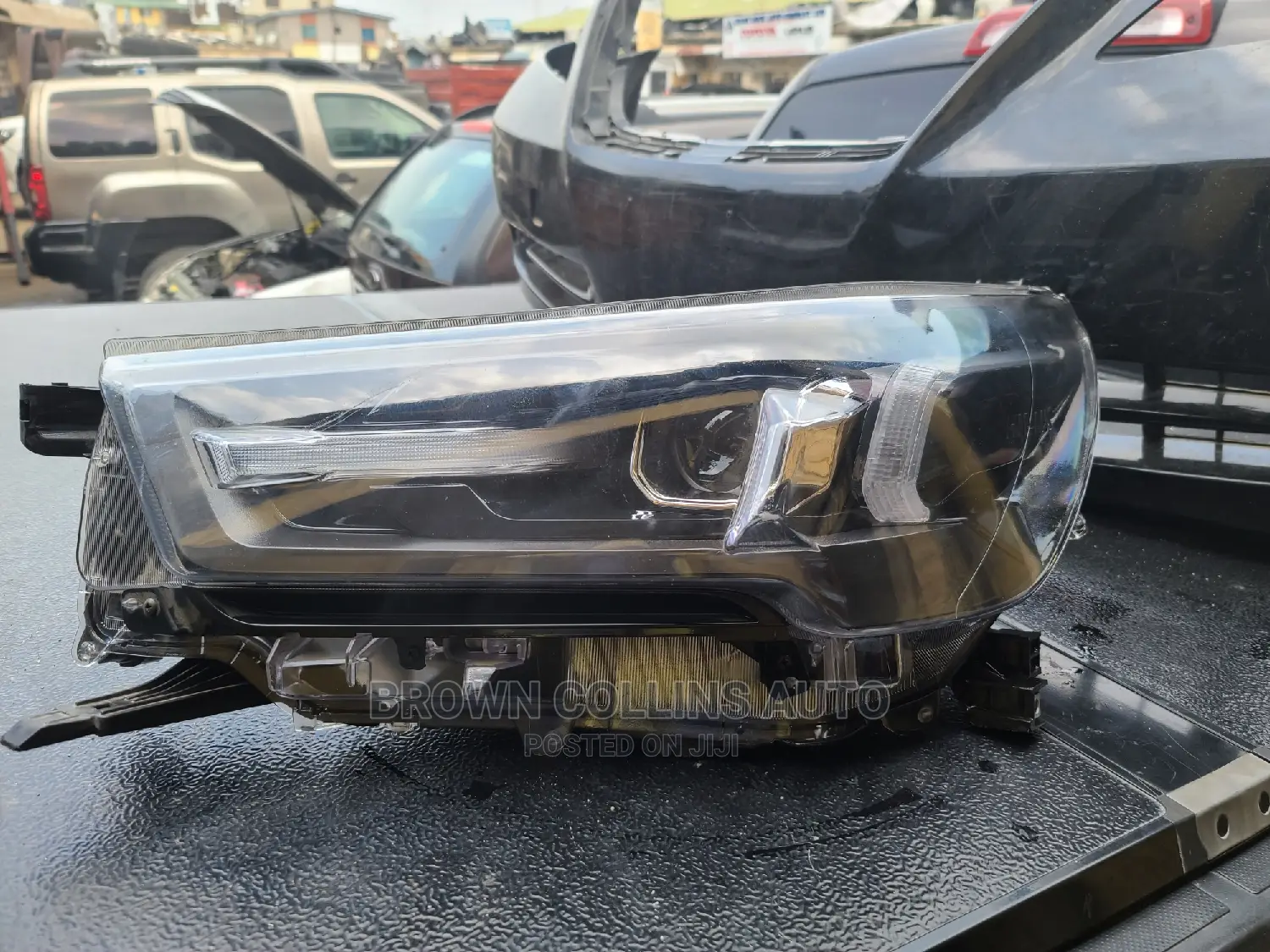 Left Side Headlamp Toyota Hilux 2021