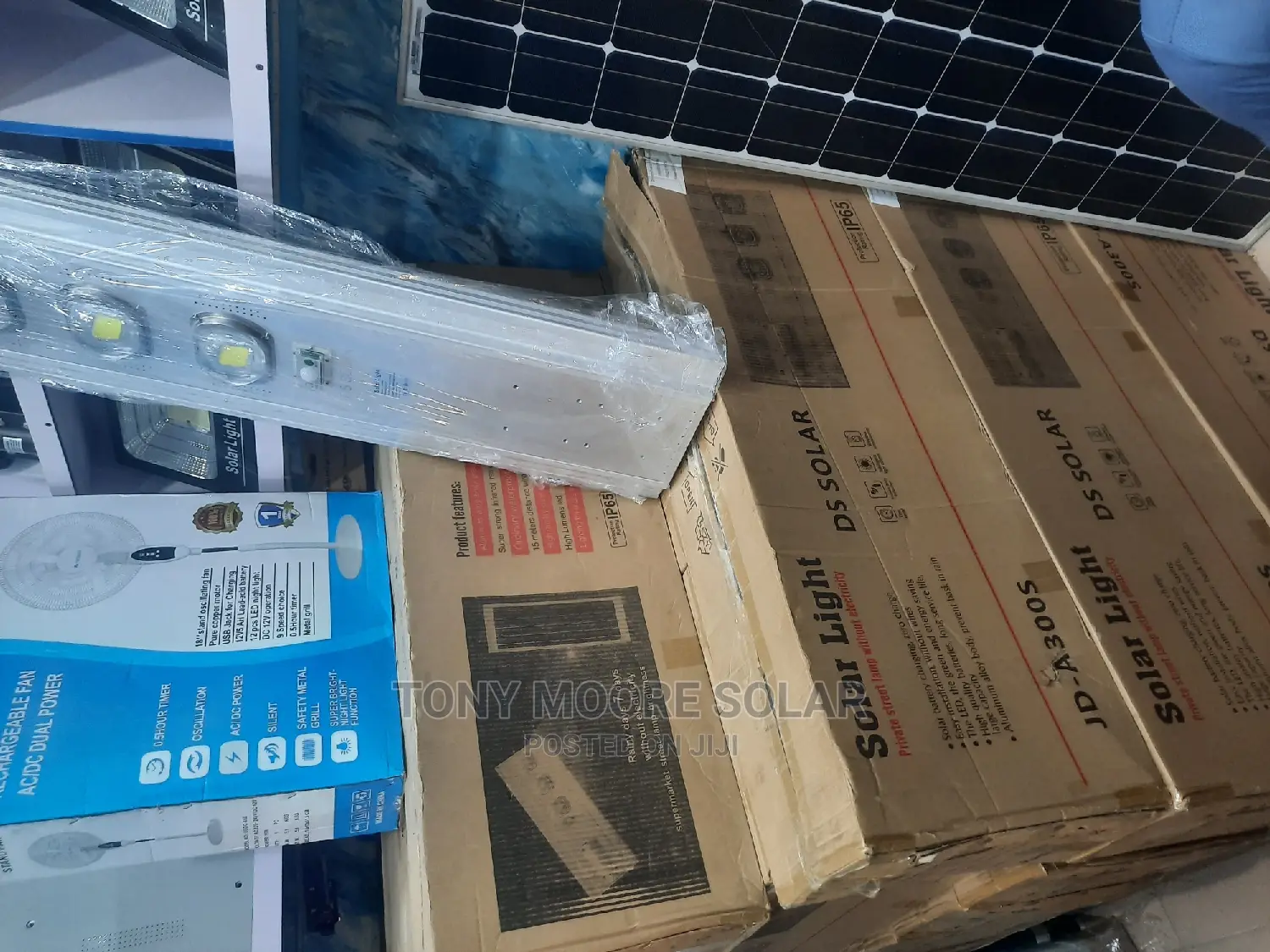 300watts DS Solar Street Light