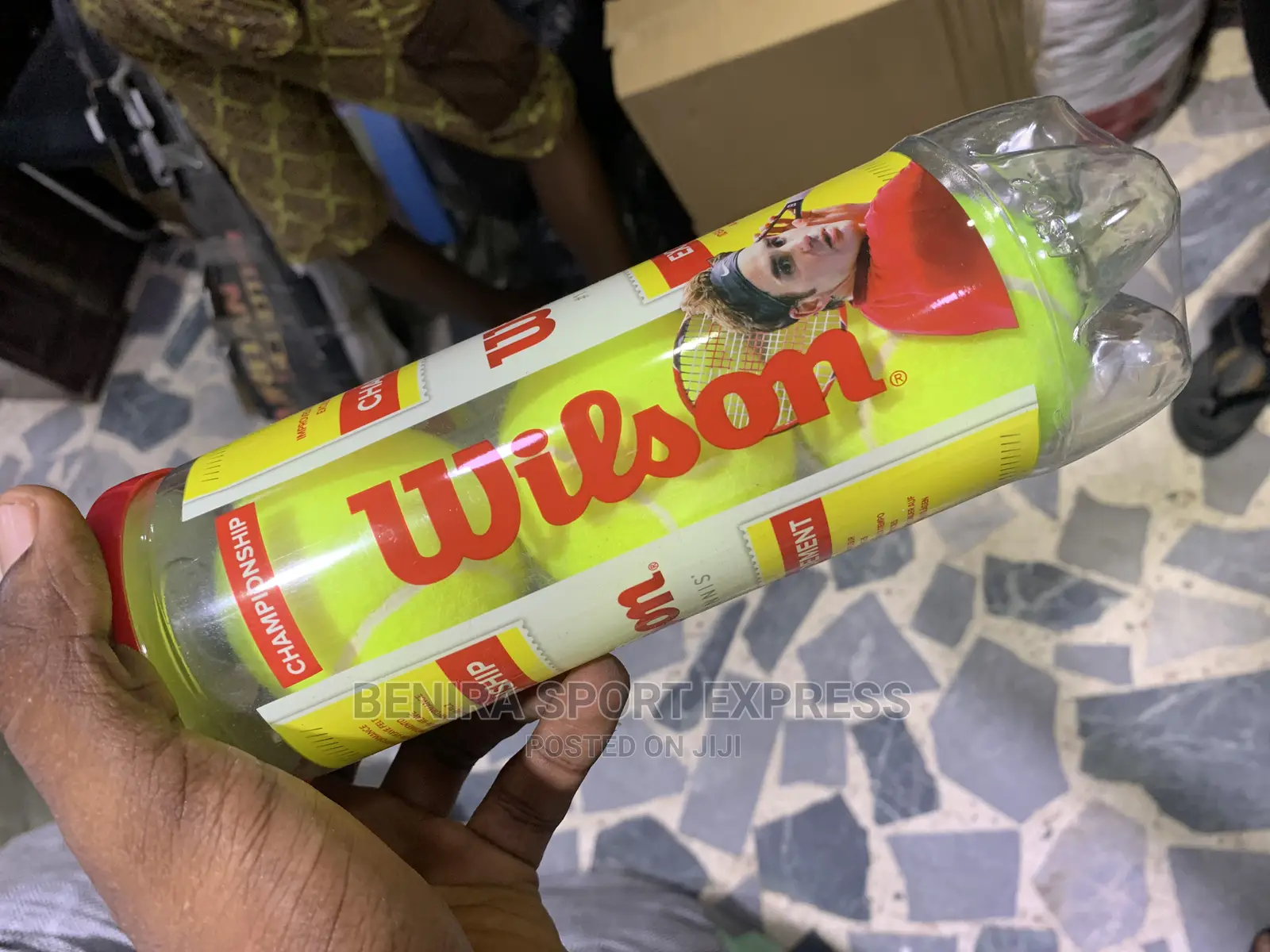 LAWN TENNIS BALLS ( Wilson )
